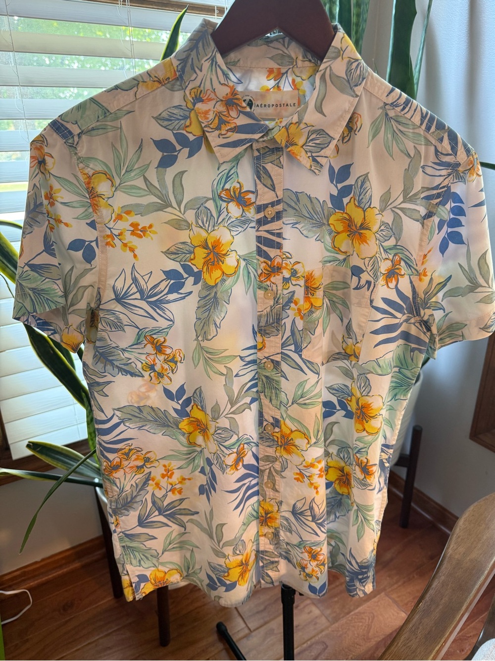 Aeropostale Men's White Floral Short-Sleeve Button-Down with Yellow & Blue Print